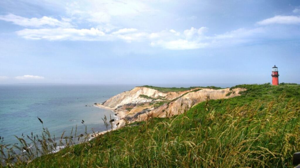 Boston to Martha’s Vineyard: Ferry, Flight and Charter Options